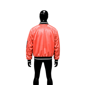 Chaqueta Varsity de Satén Rosa Coral Premium para Hombre y Mujer, Chaqueta Bomber Brillante Personalizada al por Mayor con Rayas Blancas y Negras en el Cuello, en Oferta - Product Image 2