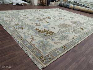 Alfombra hecha a mano en beige suave, verde salvia y gris claro, alfombra grande de lana anudada a mano en beige marfil y verde salvia. - Product Image 5