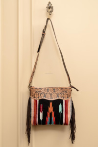 Cowgirl Hand Tooled Saddle Blanket Crossbody Bag con borla de cuero genuino bolso de transporte oculto para mujeres bolso occidental monedero - Product Image 3