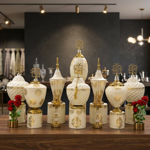 Jars décoratifs noirs et dorés de luxe pour les zones d'accueil d'hôtels, les tables de mariage et les banquets. - Product Image 4