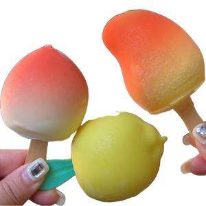 <span class=keywords><strong>Prix</strong></span> d'usine Viral <span class=keywords><strong>TikTok</strong></span> 3D Forme Crème glacée à saveur de pêche 75g Crème glacée au chocolat en forme de fruit - Product Image 4