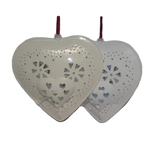 Adornos navideños decorativos en forma de corazón para interiores, suministros de decoración de Navidad a precio barato - Product Image 1
