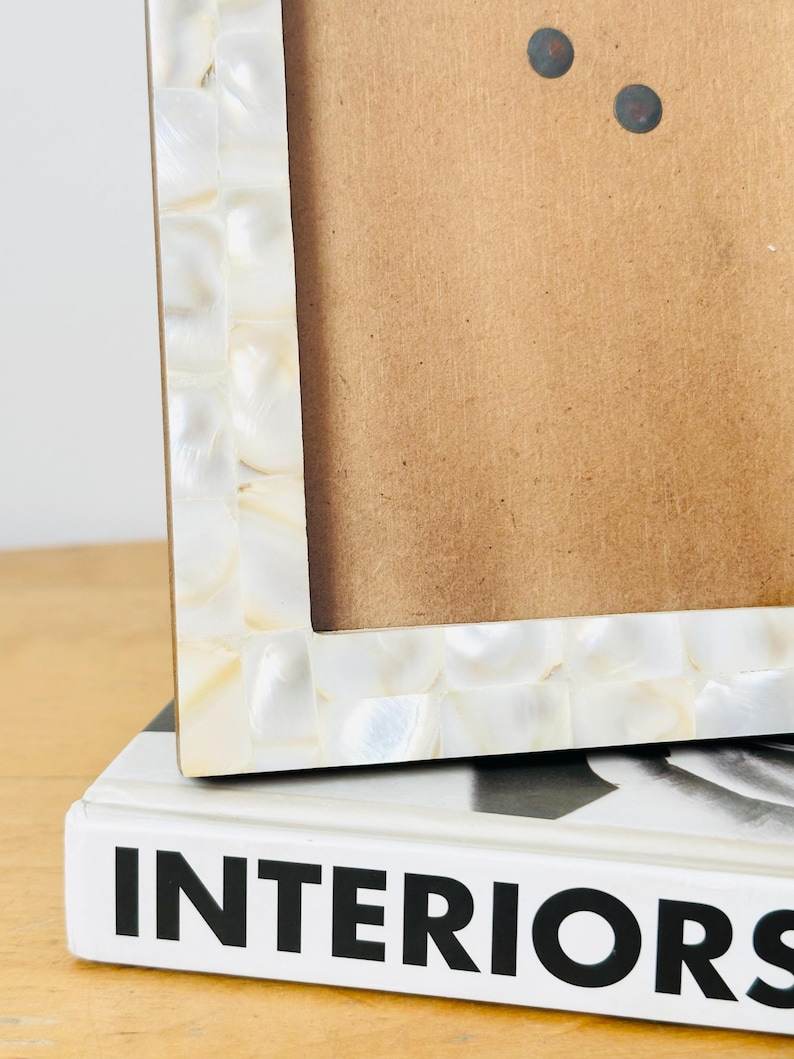 disponible en diferentes colores