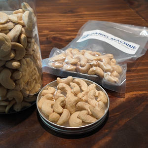 Nuez de Anacardo de Primera Calidad, Todos los Grados W180 W240 W320 W450 de Vietnam, 100% Orgánica, Apta para la Industria de Procesamiento de Alimentos - Product Image 1