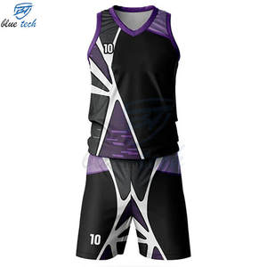 Ensemble d'uniformes de basketball personnalisés haut de gamme pour hommes – Maillot et short de sport imprimés, respirants, à séchage rapide et confortables - Product Image 3
