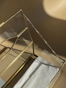 Boîte à mouchoirs en verre moderne avec cadre doré, design transparent, pratique pour la décoration de la maison, la table basse et le confort quotidien - Product Image 4