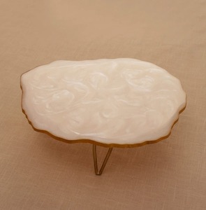 <b>Resin</b> Cake Platter with Gold Trim and Serving Knife Non Stick Dishwasher Safe HASAN CRAFT Round Reusable - Product Image 2