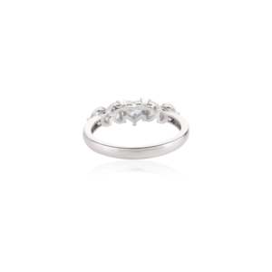 18K Solid Gold Five Heart Diamond Wedding Ring Oval Cut VVS1-VVS2 Clarity IGI Certified - Product Image 6
