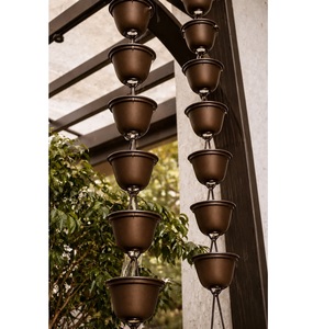 Chaînes de pluie de luxe en cuivre, design coupelle, thème nature, système de récupération d'eau de pluie décoratif, chaîne décorative de jardin thermolaquée - Product Image 1