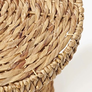 Mesa Auxiliar Redonda de Jacinto de Agua Natural Tejida a Mano de Alta Calidad para Decoración de Hogar, Hotel y Cafetería - Product Image 2