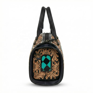 กระเป๋าหนังแท้ 100% สำหรับผู้หญิง รุ่นมินิ สปีดดี้ ดัฟเฟิล สำหรับใส่ของใช้เดินทาง ลายดอกไม้แกะสลักแบบเพชรลายตาราง - Product Image 4