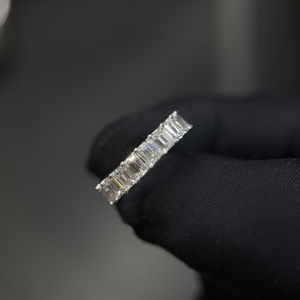 Anillo de Eternidad de Oro Sólido de 14K con Diamantes de Corte Esmeralda Cultivados en Laboratorio de 2.60 CTW para Mujer, Joyería Fina de Lujo para Aniversario de Bodas - Product Image 5
