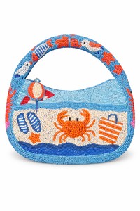 Sac à main perlé au design 'Beach Vibes', détail de sac à main en gros plan, parfait pour les soirées, les mariages et un usage quotidien, disponible à la vente. - Product Image 4