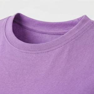 เสื้อยืดคอกลมแขนสั้นผ้าโพลีเอสเตอร์คุณภาพดีสำหรับผู้หญิง ระบายอากาศได้ดี สไตล์ลำลอง แฟชั่น นุ่มสบาย แบบซาติน ปรับแต่งได้ - Product Image 4