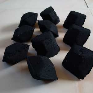 Charbon de bois de citron pur, en morceaux, soigneusement séché et emballé pour l'importation directe et le chauffage industriel en vrac - Product Image 1