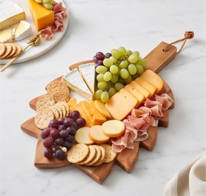 Tabla de Cortar de Madera Natural con Forma de Hoja, Diseño Moderno, con Asa, Multifuncional - Product Image 4