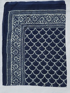 Paréo Sarong Bohème Indigo à Bord Festonné, Imprimé au Bloc à la Main, Cache-maillot de Bain, Vêtement de Plage pour Femme, Motif Vague et Feston, Idéal pour les Villages Balnéaires - Product Image 2