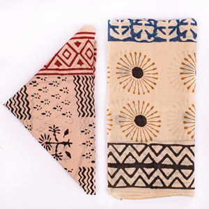 ผ้าพันคอพิมพ์ลายสี่เหลี่ยมผ้าฝ้ายแบบขายส่งสำหรับผู้หญิง ใช้คลุมศีรษะและคอสำหรับเดินทาง ผ้าเช็ดหน้าพิมพ์ลายสไตล์ Bagru - Product Image 1