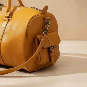 Sac de sport de voyage en PU imperméable léger de haute qualité, sac de sport portable pour la gym, le fitness, le yoga et le week-end pour hommes et femmes - Product Image 4