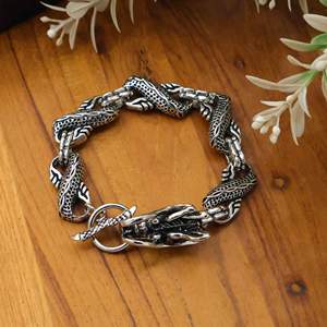 กำไลข้อมือรูปมังกรสำหรับผู้ชาย สีเงินโบราณ สไตล์โกธิค กำไลโซ่ลายมังกร เครื่องประดับสั่งทำ OEM - Product Image 1