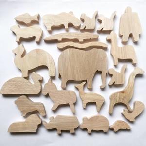 Figurines d'ours en bois sculptées à la main, décor animalier autoportant, ensemble de 3 pièces pour la décoration intérieure - Product Image 4