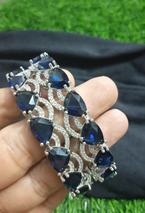 BRAZALETES DE ESTILO CLÁSICO AMERICAN DIAMOND Y BRAZALETES CHAPADOS EN PLATA TRADICIONALES Y A LA MODA Y ZIRCON CUBIC PARA MUJERES Y GIRS - Product Image 2