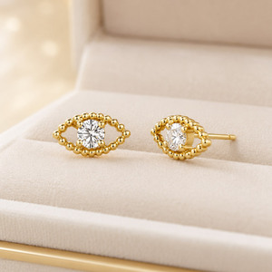 Fashion Eye Style Eye-catching Gold-Plated Crystal Eye-Shaped <b>Fine</b> <b>Stud</b> <b>Earrings</b> - Product Image 1