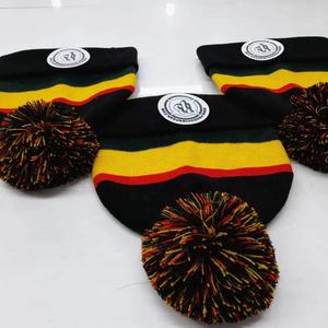 Gorro de invierno acrílico de diseñador personalizado de alta calidad, gorro de punto con calavera Jacquard, logotipo bordado, pompón holgado, fiesta informal - Product Image 2