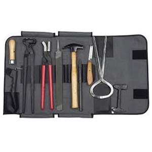 Kit d'outils de fermeur pour chevaux : Pince à sabots, Coupe-sabots, Pince à clous, Râpe, Instruments vétérinaires - Product Image 6