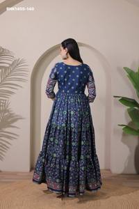 Colección de Vestidos Angarakha de Alta Calidad en Mezcla de Seda con Diseño Estampado y Corte Amplio, Listos para Usar, Proveedor Indio - Product Image 6