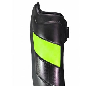 Espinilleras Profesionales de Cuero para Kickboxing, Muay Thai, Entrenamiento de MMA, Acolchado Duradero, Uso Cómodo, Diseño Ajustable - Product Image 6