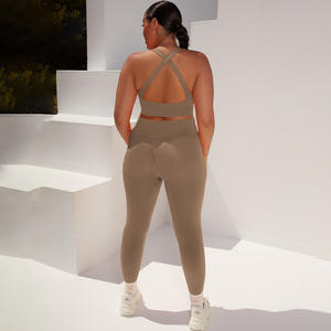 Conjunto Deportivo Mayorista: Top de Yoga, Ropa Deportiva, Conjuntos de Gimnasio y Fitness, Camisetas de Running, Leggings con Efecto Scrunch Butt y Pantalones de Pierna Ancha - Product Image 4