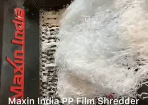 Déchiqueteuse de film LDPE durable à double arbre semi-automatique, capacité 5000 kg/h, machine de broyage de plastique avec construction robuste - Product Image 2
