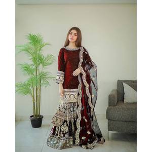 Conjunto Elegante de Terciopelo para Fiesta, Top y Pantalón con Dupatta, Manga Tres Cuartos, para Mujer - Product Image 3