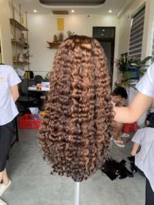 Vente en gros 30 pouces perruque de cheveux humains vietnamiens colorés Style eurasien texture vague profonde couleur naturelle brute livraison directe disponible - Product Image 3