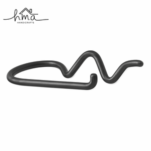 Porte-papier toilette en laiton finition noir mat, forme ondulée en zigzag, support mural simple pour rouleau de papier toilette, moderne - Product Image 1