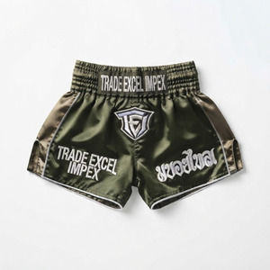 Pantalones Cortos de Muay Thai, MMA, Boxeo y Kickboxing, Tallas Grandes, 100% Poliéster, Logotipo Personalizado en la Parte Delantera, Secado Rápido, Transpirables, para Hombre y Mujer - Product Image 1
