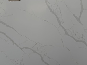 Dalle de quartz artificiel Calcatta Sponda Gold pour comptoirs de cuisine et salle de bain, pour un look haut de gamme, épaisseur 15-30 mm - Product Image 4