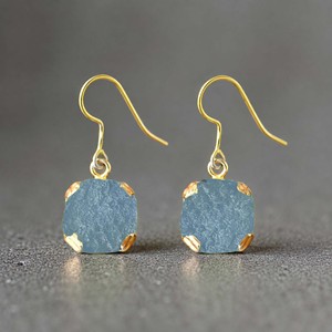 Boucles d'oreilles pendantes en aquamarine naturelle brute Ratnarachit, plaquées or 18 carats, sertissage canal, bijou minimaliste en fil avec pierre précieuse, vente en gros - Product Image 5