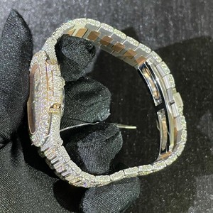 Relojes Clásicos Unisex Hechos a Mano con Diamantes Moissanite VVS1, Correa de Acero Inoxidable, Esfera Analógica Mecánica - Product Image 2