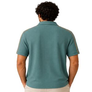 Polo de golf de punto texturizado de manga corta con media cremallera, color verde marino, personalizado por el fabricante, con logotipo personalizado y marca privada para hombre. - Product Image 2
