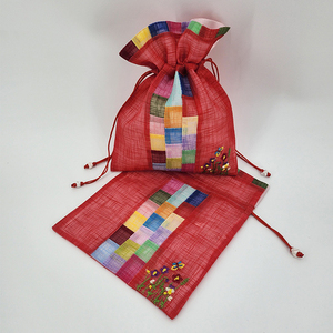 [Goyu] Pochette traditionnelle coréenne en patchwork avec cordon de serrage, sac cadeau brodé pour bijoux et souvenirs - Product Image 3