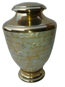 Nouveau style urne de crémation en laiton distributeur d'eau pot de conteneur étanche avec cuivre pur 100% et avantages pour la santé ayurvédique. - Product Image 4