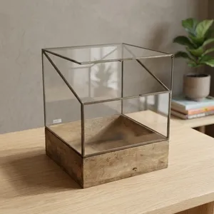 Terrarium Carré Moderne en Laiton/Verre avec Base en Bois, Design Artisanal, Décoration Intérieure pour Salon, Toutes Saisons - Product Image 6
