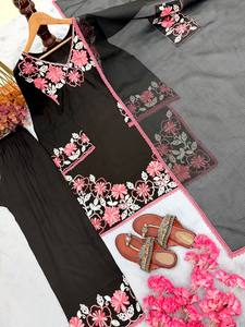 Salwar Kameez de Algodón Negro para Mujer con Bordado Floral Rosa, Ropa Casual Tradicional India y Pakistaní, Largo hasta el Tobillo, Corte Regular - Product Image 5