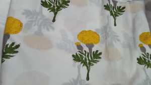 Tela de Algodón Estampada con Flores de Caléndula Amarilla, Ligera, Transpirable y de Buena Calidad, para Confección de Vestidos y Decoración del Hogar - Product Image 4