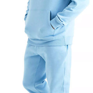 Ensemble de survêtement pour homme, confortable, deux pièces, conçu pour un style de vie actif, des tenues décontractées, des séances d'entraînement et une utilisation quotidienne décontractée. - Product Image 3