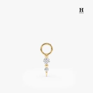Pendientes de Aro Minimalistas de Oro de 18K con Múltiples Perforaciones, Incrustaciones de Cristal y Dijes Cónicos Graduados para Mujer - Product Image 4