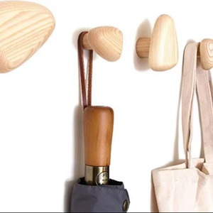 Porte-manteau mural en bois style nordique - Product Image 1