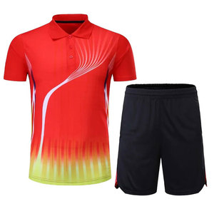 Ensemble de sport d'été pour homme : Polo de tennis rouge dégradé sublimé et short noir, anti-transpiration - Product Image 1
